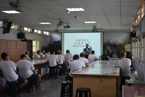 講師授課情形